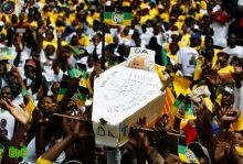 الآلاف يحضرون احتفالات مئوية  حزب  المؤتمر الوطني الأفريقي في جنوب 