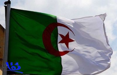 وزيرة الثقافة الجزائرية : الصلاة أكبر إهانة لكرامة الإنسان ولا أؤمن بالزواج