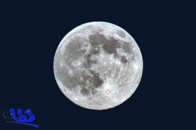 فلكية جدة : رصد طوق من الضوء " الاكليل " حول القمر