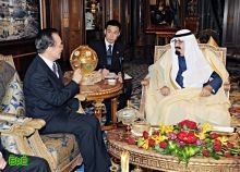 الملك يبحث مع رئيس مجلس الدولة الصيني مستجدات الاحداث الإقليمية والدولية 