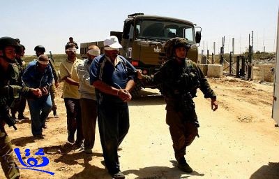 الجيش الإسرائيلي يعتقل 3 فلسطينين بالضفة