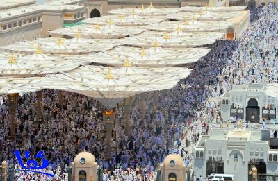 أكثر من نصف مليون مصل يشهدون الجمعة الأخيرة من رمضان بالحرم النبويّ