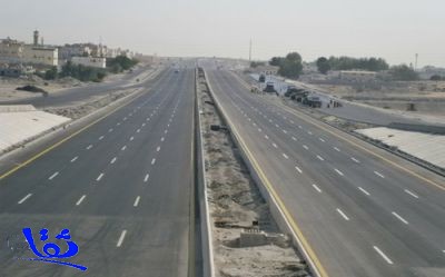 مساء اليوم ... فتح جزءاً من امتداد طريق الدمام - الرياض أمام الحركة المرورية