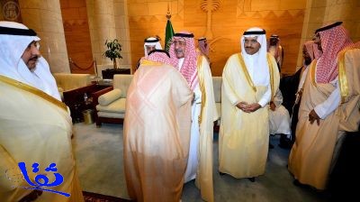 الأمير مقرن بن عبدالعزيز يستقبل المبايعين بمناسبة اختياره ولياً لولي العهد