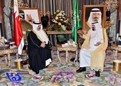 خادم الحرمين يستقبل ملك البحرين ويبحث معه مجمل الأحداث