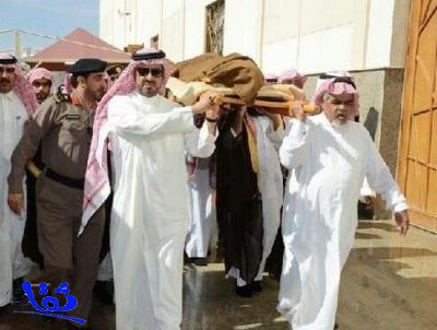 بالصور.. أمير حائل على رأس مشيعي الشهيد تركي الرشيد