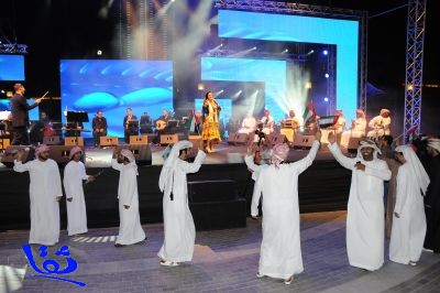 الجمهور يحتشد لمتابعة حفل "الثقافة" الغنائي في اليوم الوطني الاماراتي ال  "  43 "