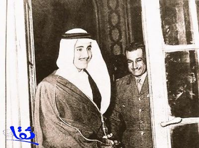 صور نادرة للملك سلمان مشاركاً بالمقاومة الشعبية بمصر عام 56 ومع الرئيسين نجيب وعبدالناصر