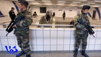 مسلحون يحتجزون رهائن في مركز تجاري شمال باريس