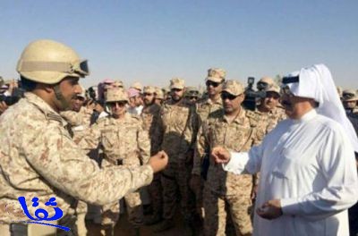 بالفيديو.. الأمير متعب يلتقط "سيلفي" مع عدد من جنود الحرس الوطني