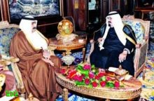 خادم الحرمين يبحث مع أمير قطر موقف البلدين من المستجدات الدولية والإقليمية