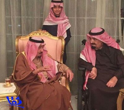  الملك سلمان يزور أخاه الأمير مشعل للاطمئنان على صحته (صورة) 