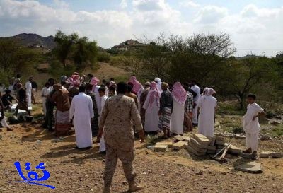  اشتباك مع الحوثيين يودي بحياة الرقيب الغزواني.. والجموع يشيعون جثمانه ببلغازي 