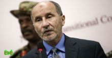 عبد الجليل يهدد باستخدام القوة لمنع "تقسيم ليبيا" 
