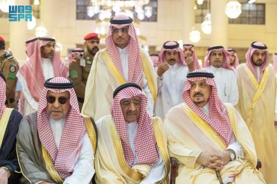 ‎أمير منطقة الرياض يؤدي صلاة الميت على صاحب السمو الملكي الأمير بدر بن عبدالمحسن بن عبدالعزيز -رحمه الله-