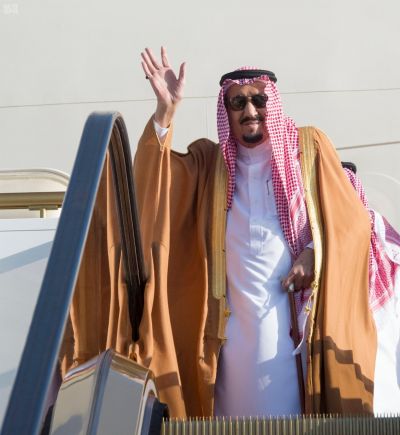 خادم الحرمين الشريفين يصل إلى الرياض