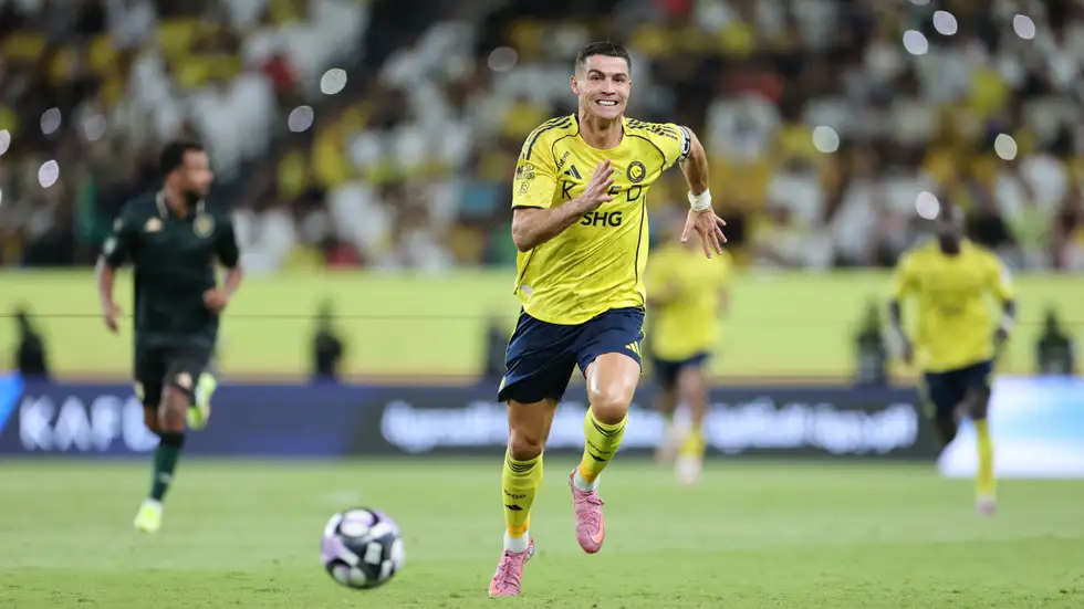 النصر يلتقي الرياض غدا في دوري روشن السعودي