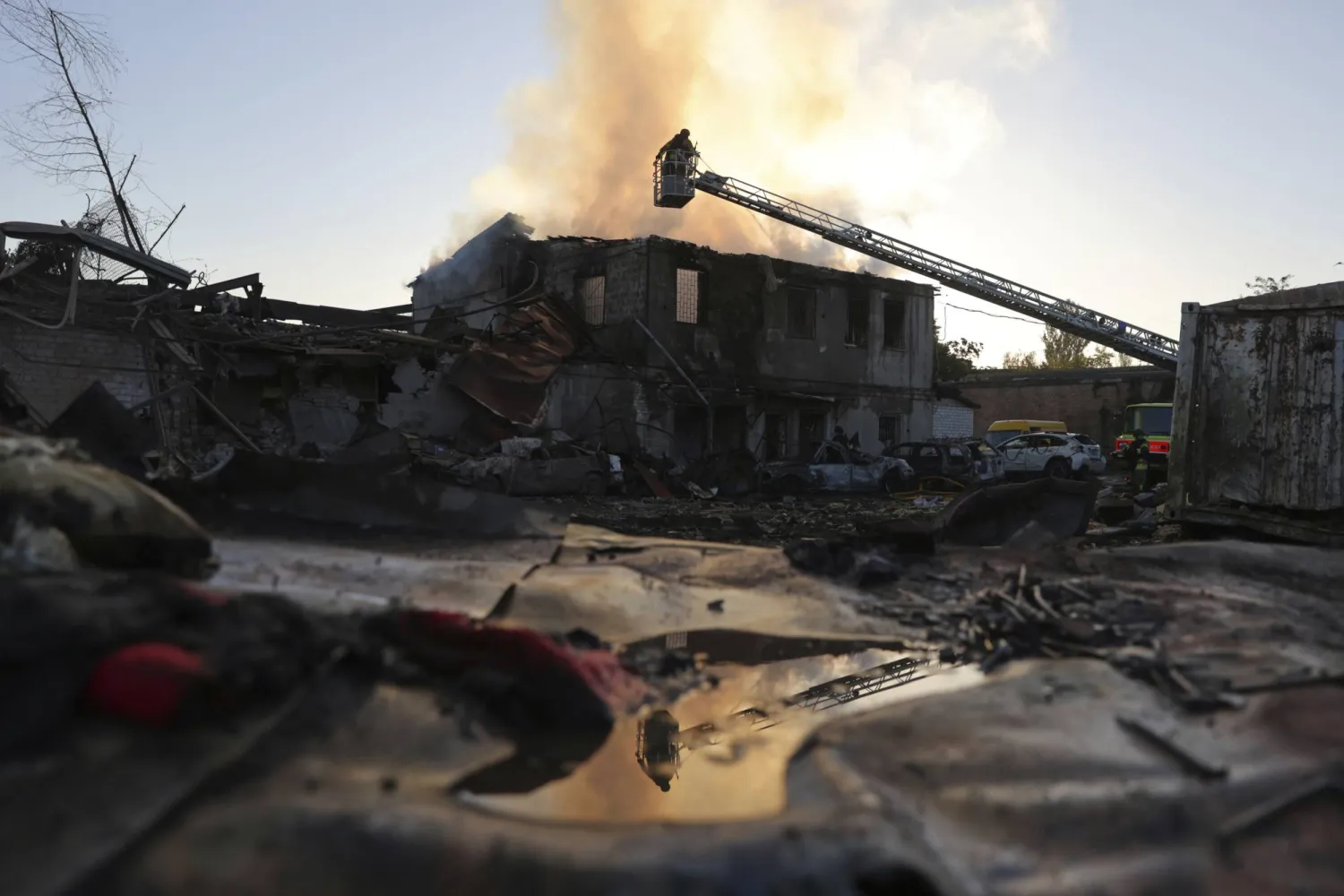 أوكرانيا: انقطاع كهرباء زابوريجيا مستمر منذ 4 أيام