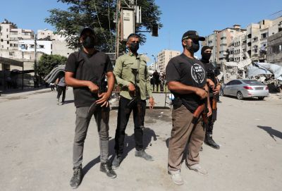 حصر الدمار يتواصل... وأمن «حماس» يوسّع انتشاره في قطاع غزة حصر الدمار يتواصل... وأمن «حماس» يوسّع انتشاره في قطاع غزة