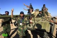 المجلس الانتقالي الليبي يسيطر على معاقل للقذافي في الصحراء