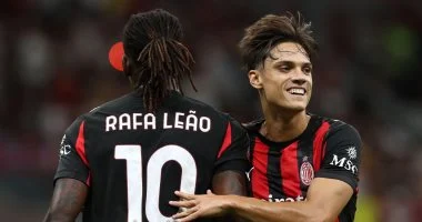 ميلان يواجه بيزا لتعزيز صدارته في الكالتشيو ومواصلة انطلاقته القوية