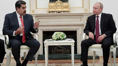 روسيا تندد بـ"القوة المفرطة" الأمريكية في الكاريبي وتعلن دعمها لقيادة فنزويلا