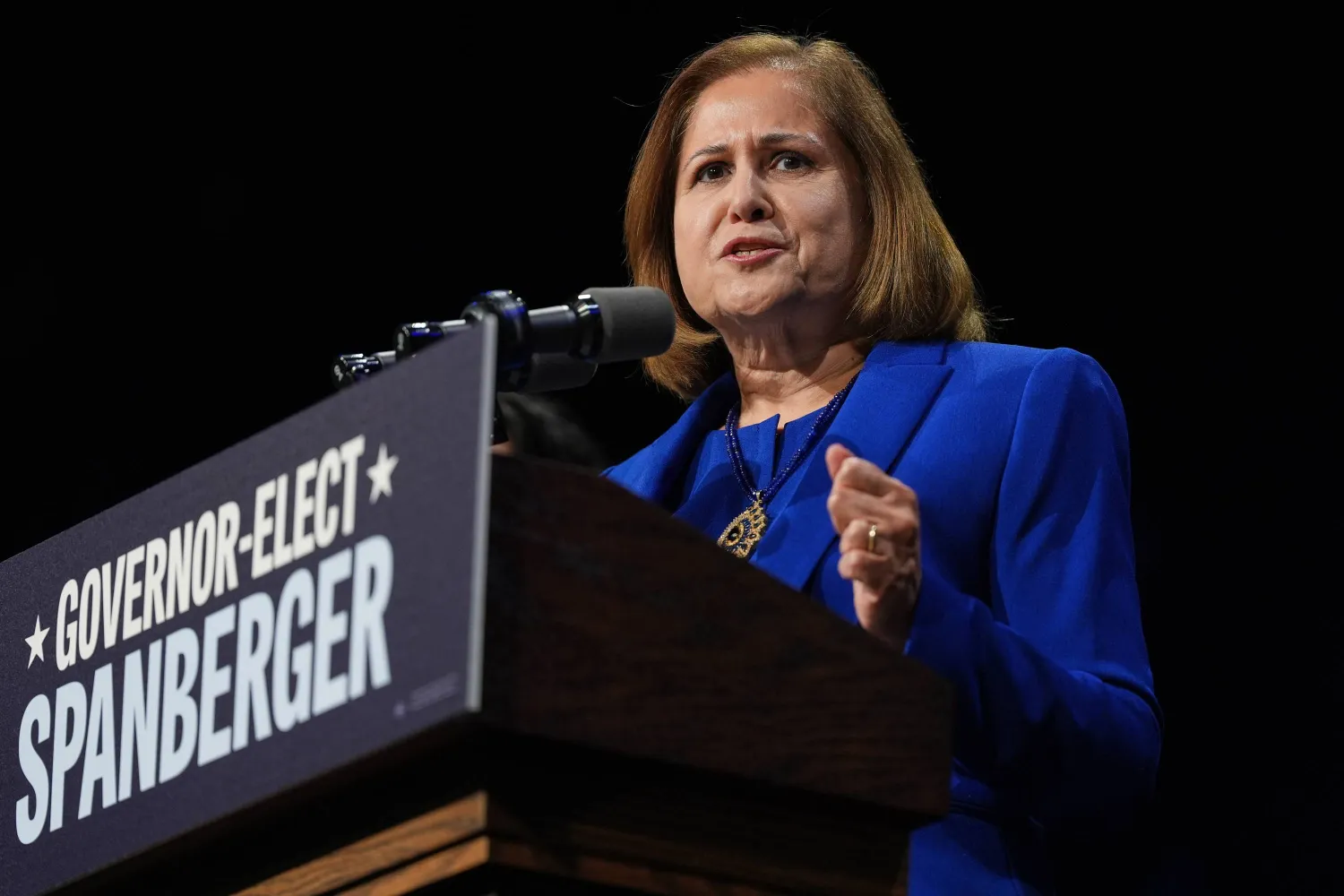 غزالة هاشمي... أول مسلمة تصبح نائبة حاكم ولاية فرجينيا