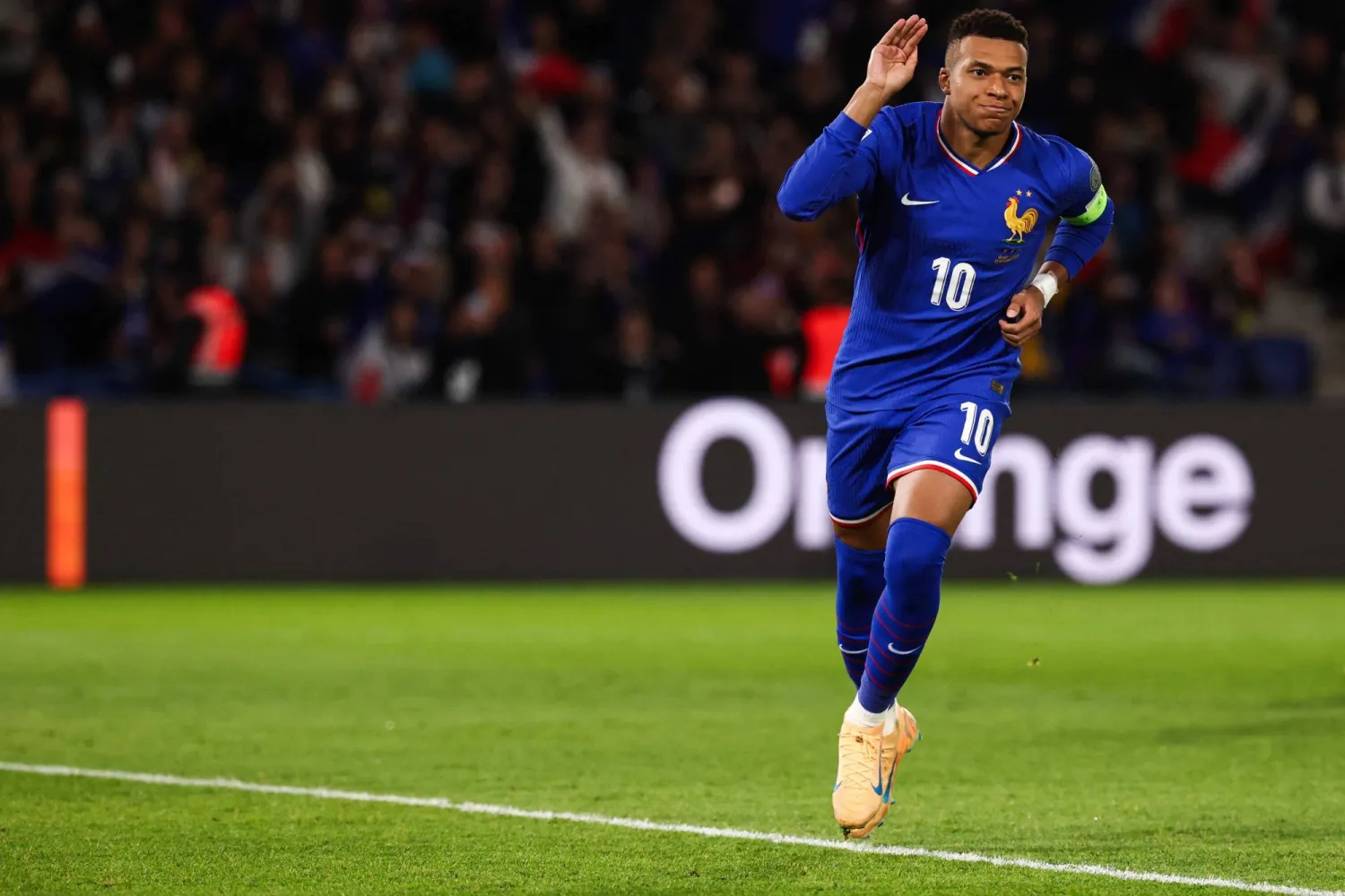 مدرب منتخب فرنسا: لا داعي للمخاطرة بمبابي أمام أذربيجان