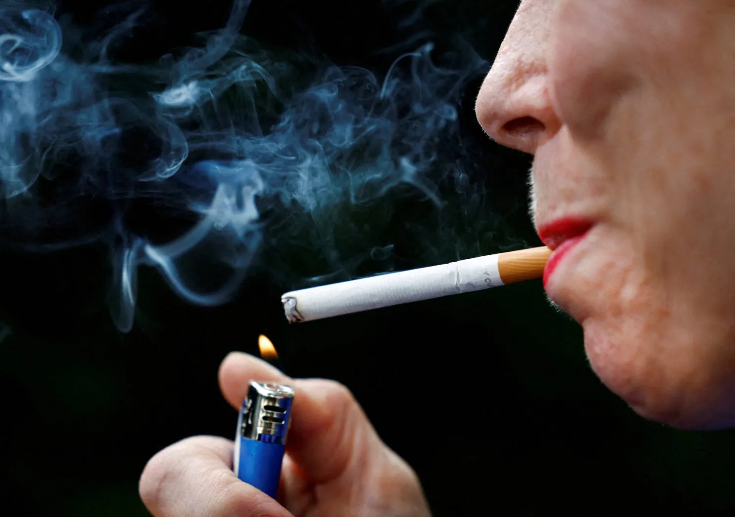 التدخين وارتفاع ضغط الدم: كيف تدمّر السيجارة صحة القلب؟