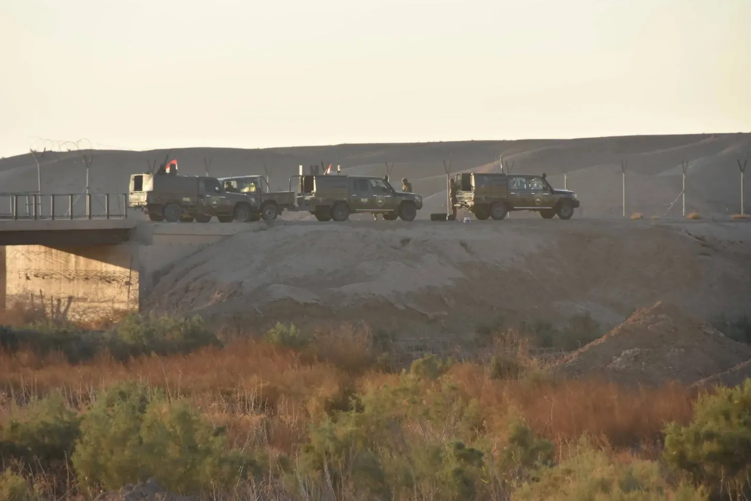 العراق يعلن إنجاز «شبكة دفاعية متكاملة» على شريطه الحدودي