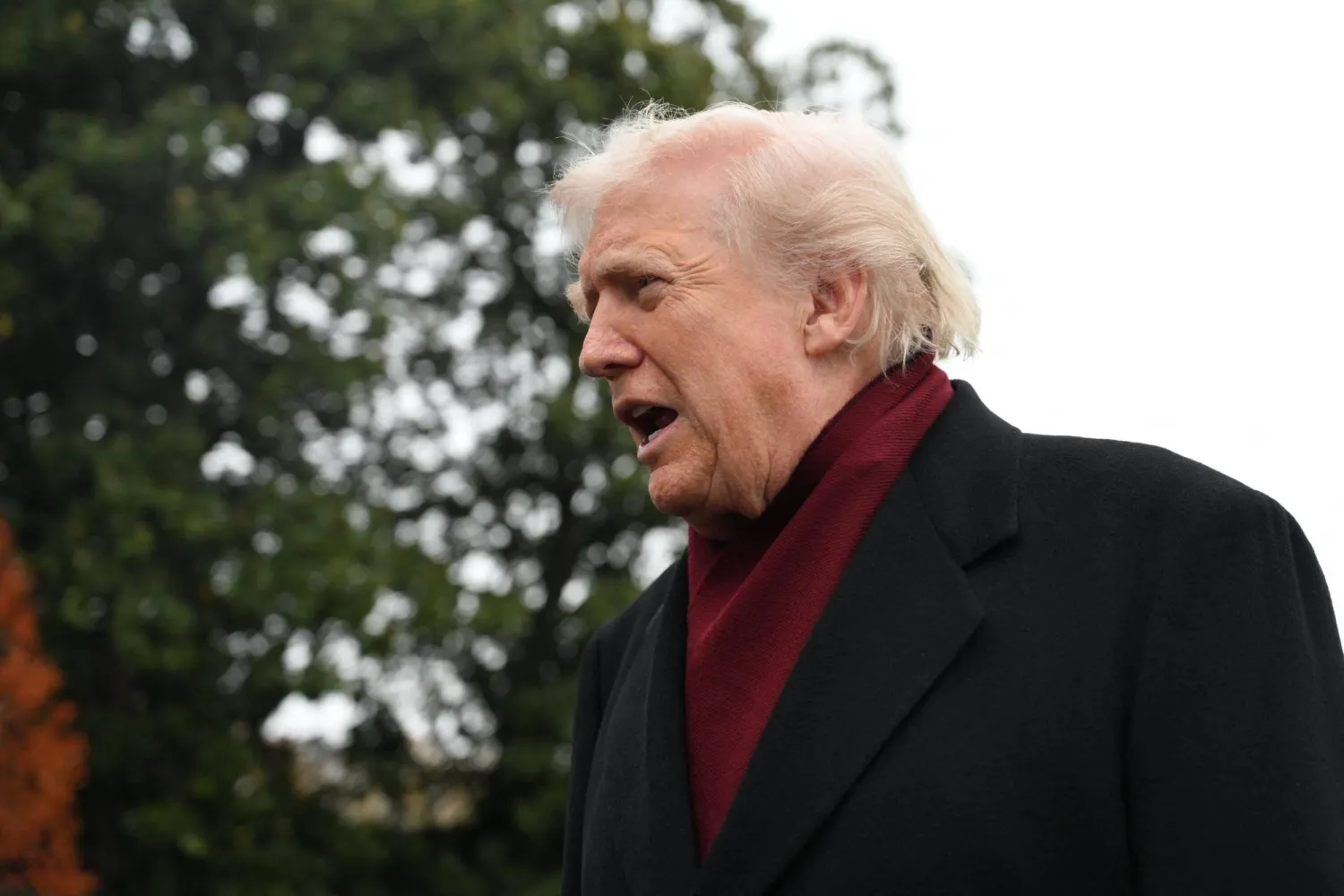 ترمب: «يجب إنهاء الحرب الأوكرانية بطريقة أو بأخرى» قبل بدء المحادثات في جنيف