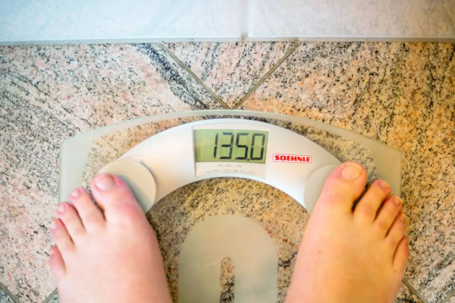 أسباب قد تجعل وزنك يتغير كل يوم