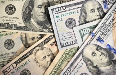 أمريكي دخل السوق يبحث عن جدته فربح مليون دولار