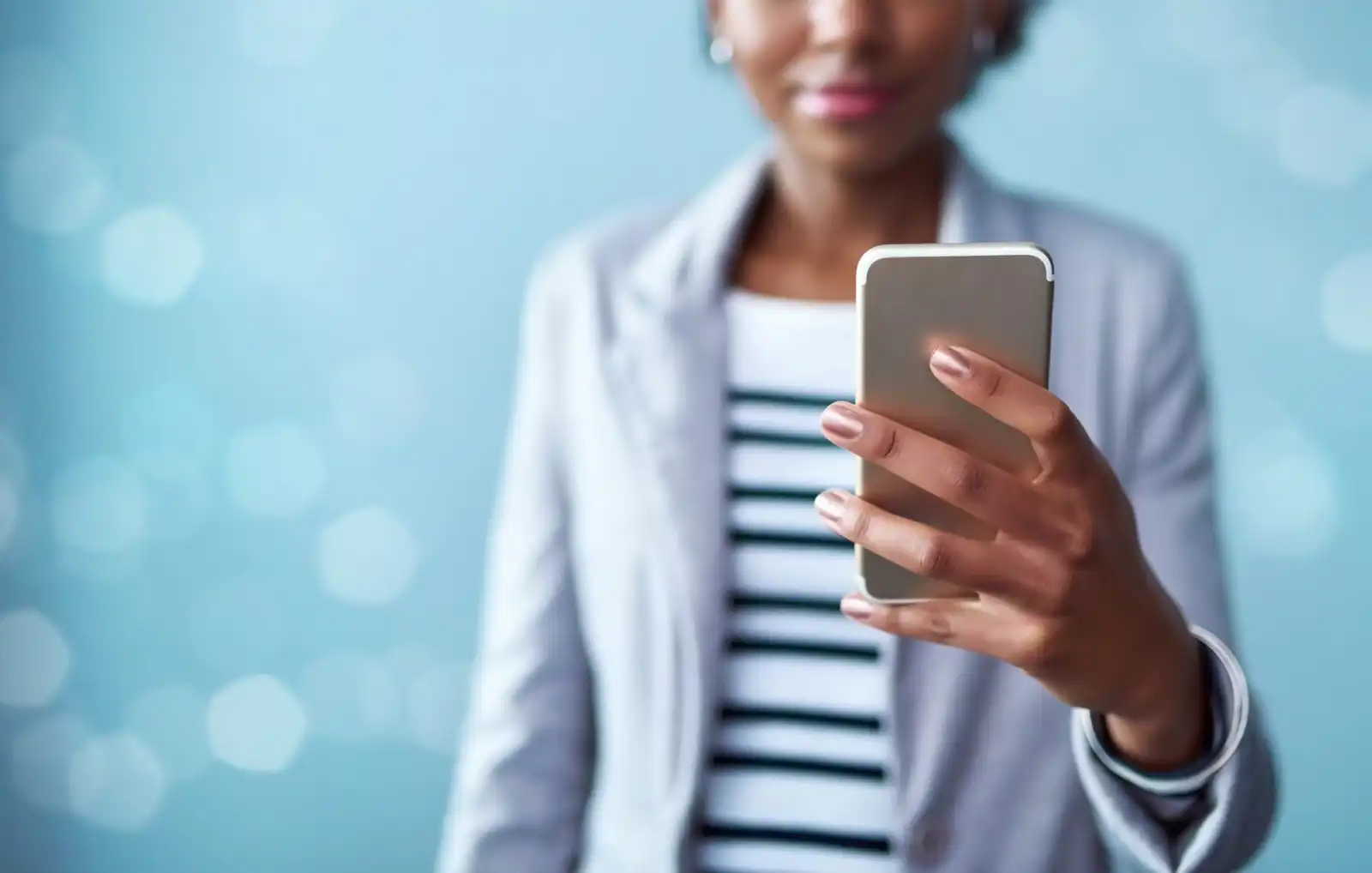 كيف تغير الهواتف شكل ايدينا؟