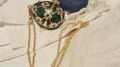 الشرطة النيوزيلندية تستعيد قلادة ابتلعها لص في متجر مجوهرات