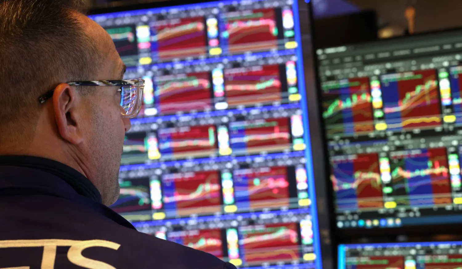 «وول ستريت» تختتم أسبوعاً هادئاً... والأسهم تلامس المستويات القياسية