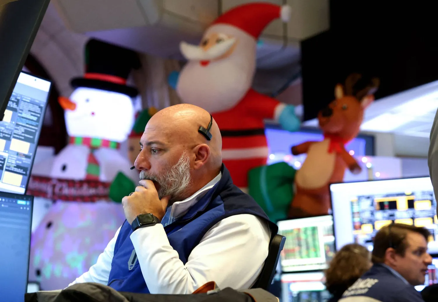 «وول ستريت» تستقر عند مستويات قياسية مع ترقب قرار «الفيدرالي» «وول ستريت» تستقر عند مستويات قياسية مع ترقب قرار «الفيدرالي»