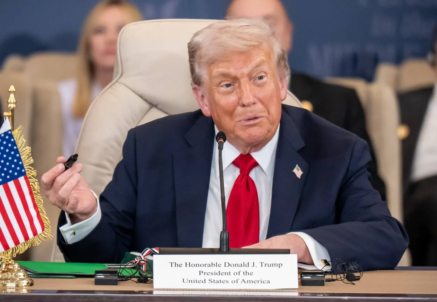 ترمب يُحدد شرطاً مسبقاً لرئيس «الفيدرالي» المقبل: خفض الفائدة فوراً