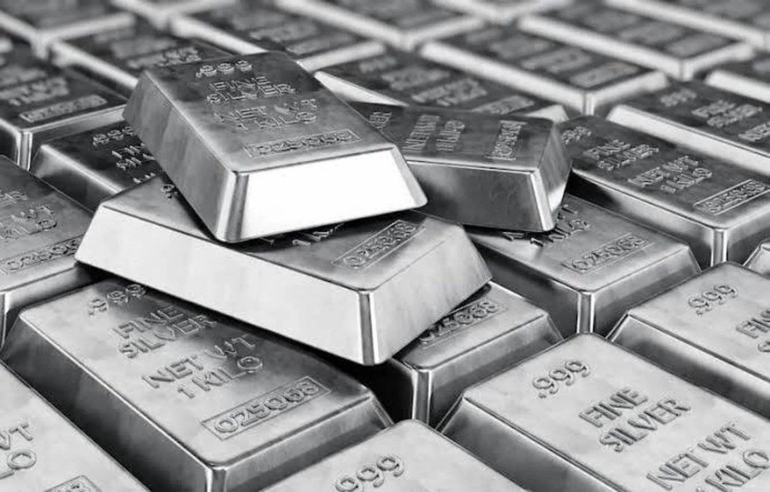 الفضة ترتفع إلى 60 دولاراً لأول مرة