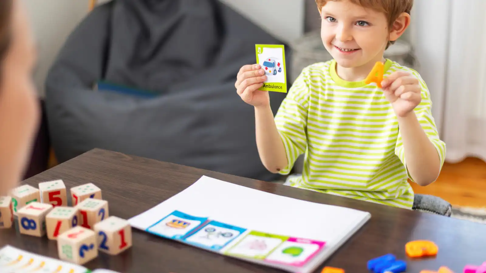 كيف تزرعين في طفلك شغف المعرفة خارج أسوار المدرسة