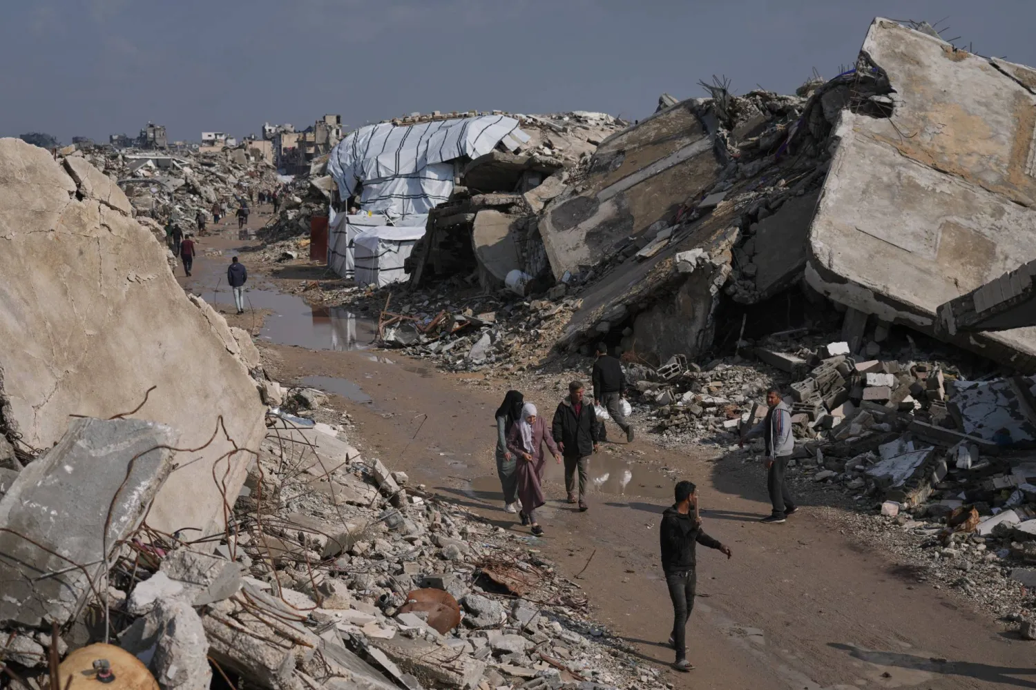 إصابة 3 فلسطينيين بنيران إسرائيلية في قطاع غزة إصابة 3 فلسطينيين بنيران إسرائيلية في قطاع غزة