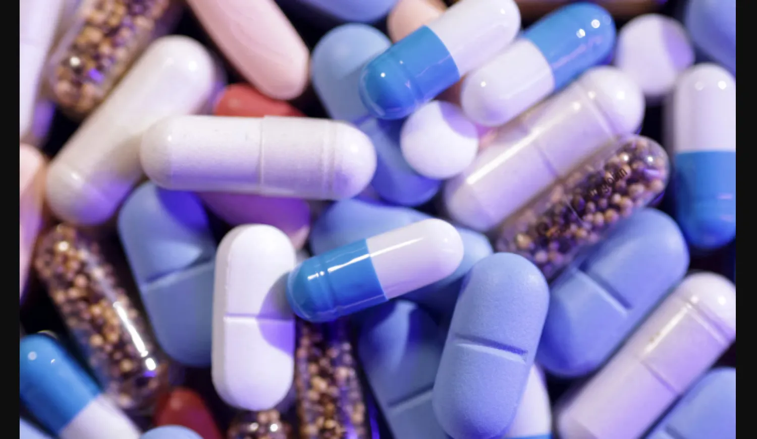 3 مكملات غذائية يجب تناولها مع المغنيسيوم لتحسين المزاج