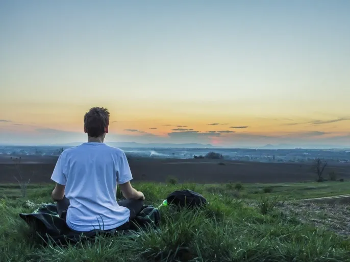 ما تأثير التأمل في تخفيف التوتر وتعزيز الصحة