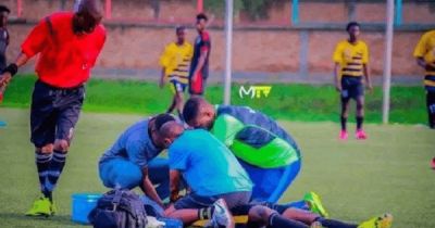 بسبب "تعويذة الفوز".. وفاة لاعب بوروندي خلال مباراة كرة قدم بسبب "تعويذة الفوز".. وفاة لاعب بوروندي خلال مباراة كرة قدم