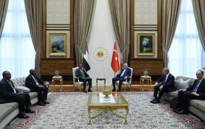 إردوغان يبحث مع البرهان التطورات بالسودان