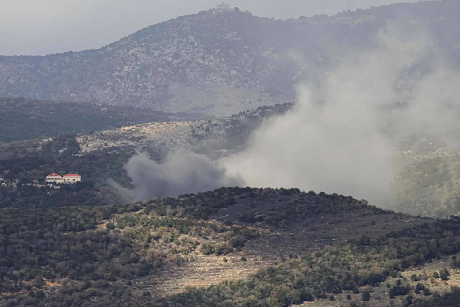 الجيش الإسرائيلي: استهداف منشآت وموقع تدريب لـ«حزب الله» جنوب لبنان الجيش الإسرائيلي: استهداف منشآت وموقع تدريب لـ«حزب الله» جنوب لبنان