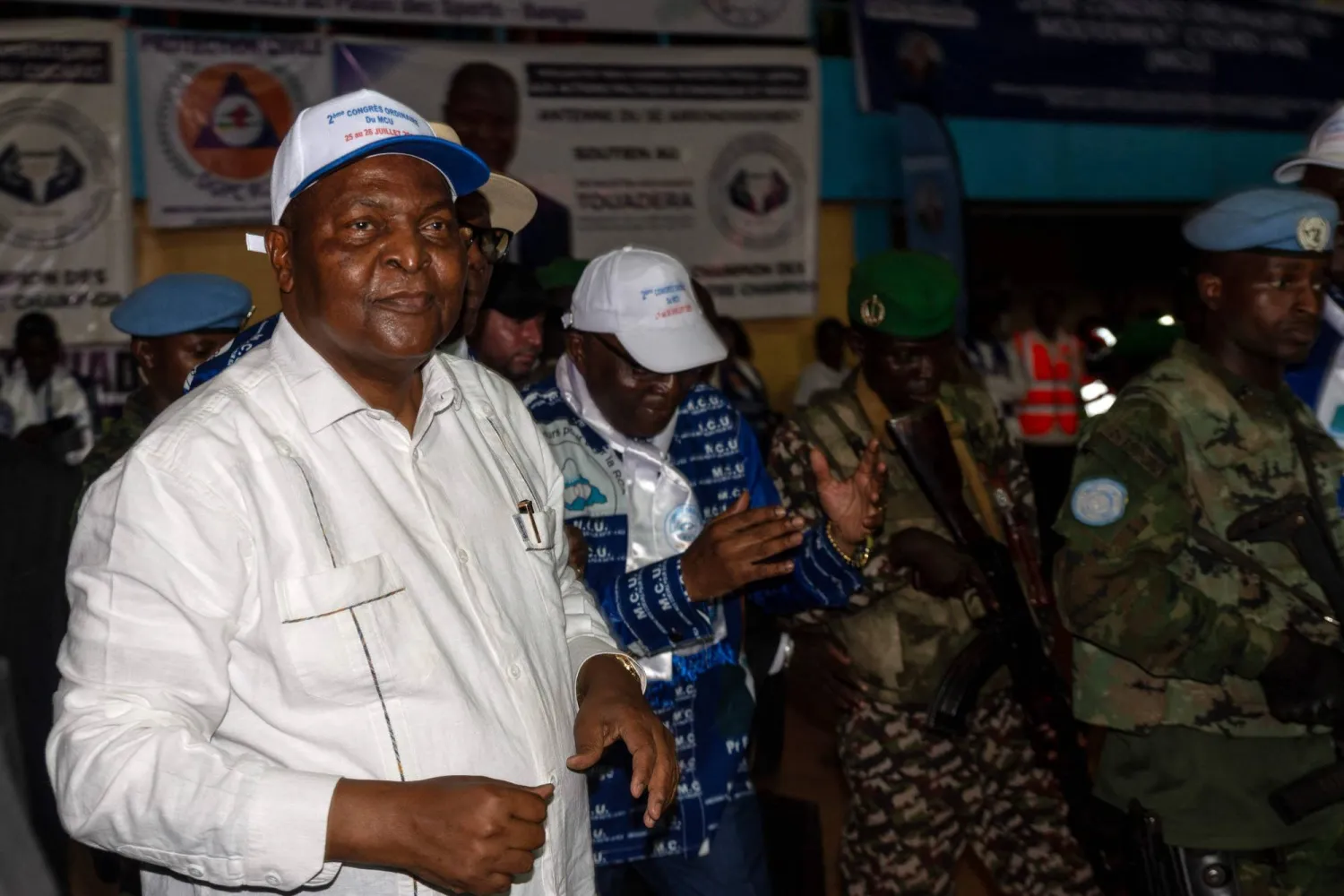 تواديرا يفوز بولاية رئاسية ثالثة في أفريقيا الوسطى