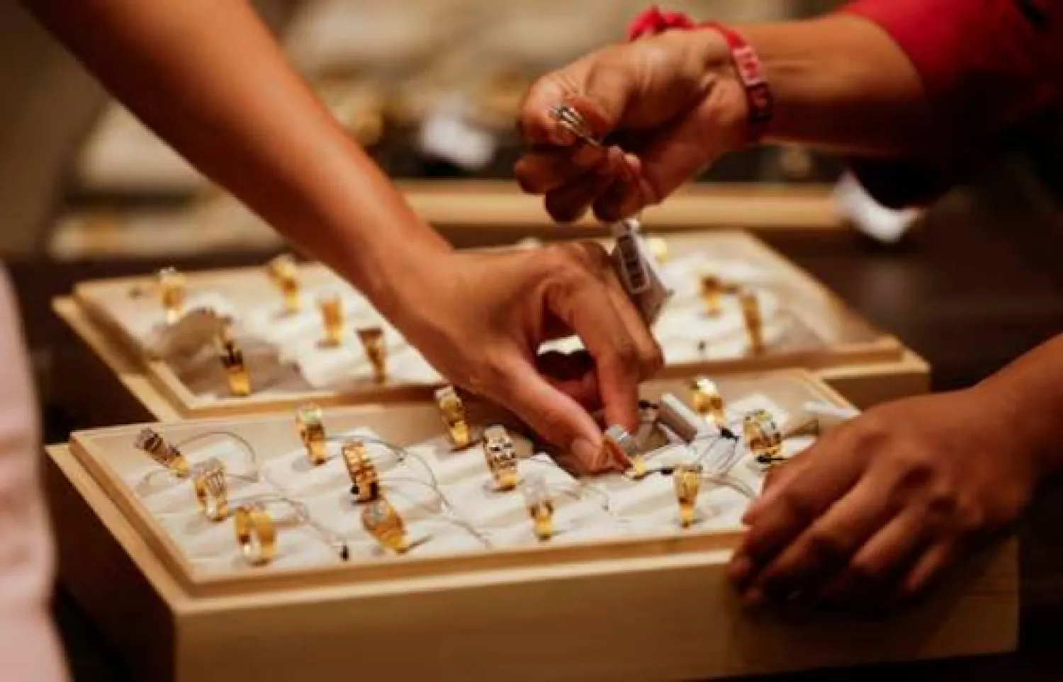 تراجع أسعار الذهب ترقباً لبيانات الوظائف الأميركية تراجع أسعار الذهب ترقباً لبيانات الوظائف الأميركية