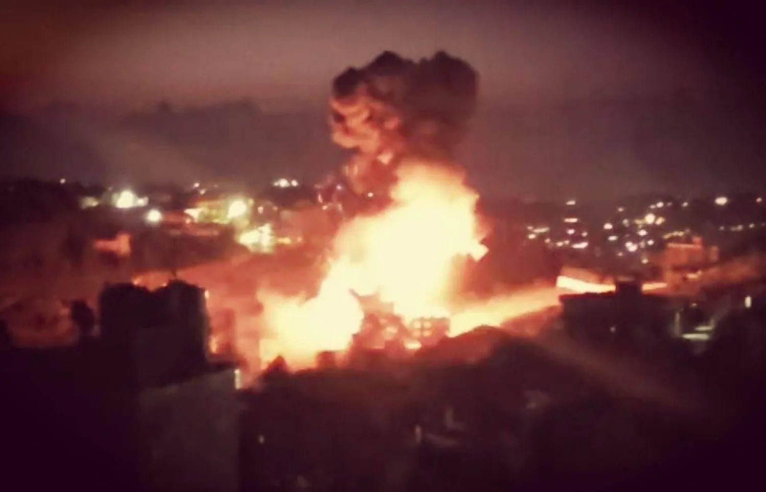 عشرات الغارات الإسرائيلية على جنوب لبنان