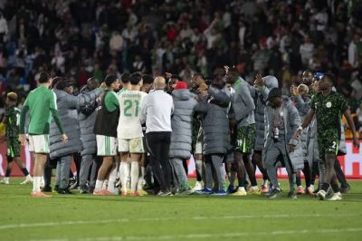 الكاف يفتح تحقيقا في مباراتي الجزائر والمغرب بدور الثمانية